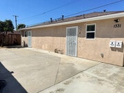Photo - 1327 E Kingsley Ave Apartments
