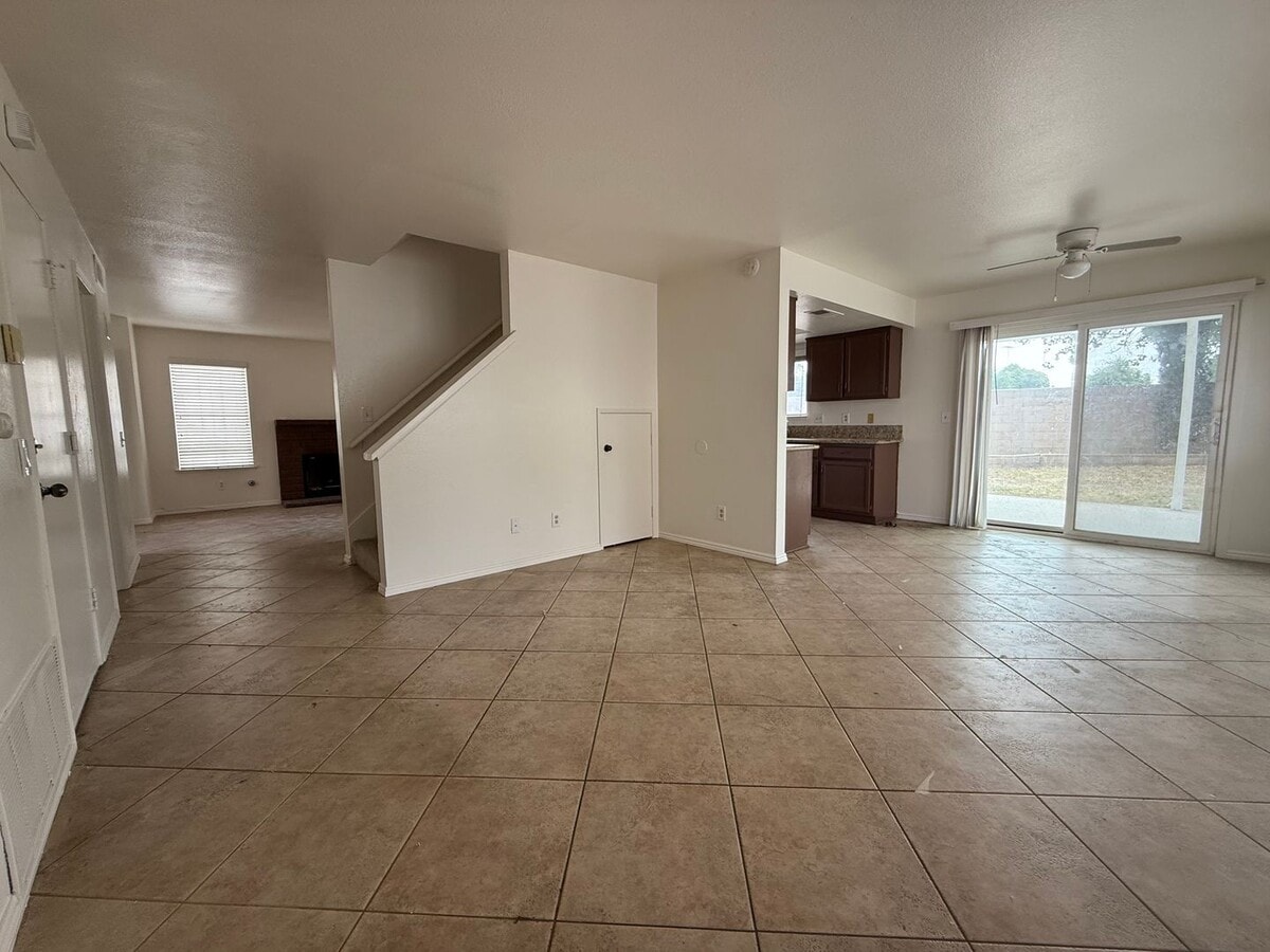 Photo - 3 Bedrooms 2.5 Bath home in Hemet