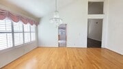 Photo - 1752 Bradcliff Way House