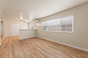 FAMILY ROOM/LIVING ROMM - 9226 Palm St Unit B