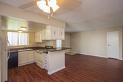 1 BR, 1 BA - 701 SF - Casa La Mesa Apartments