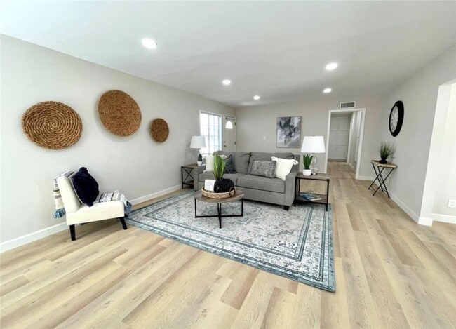 Photo - 2256 Rutgers Dr