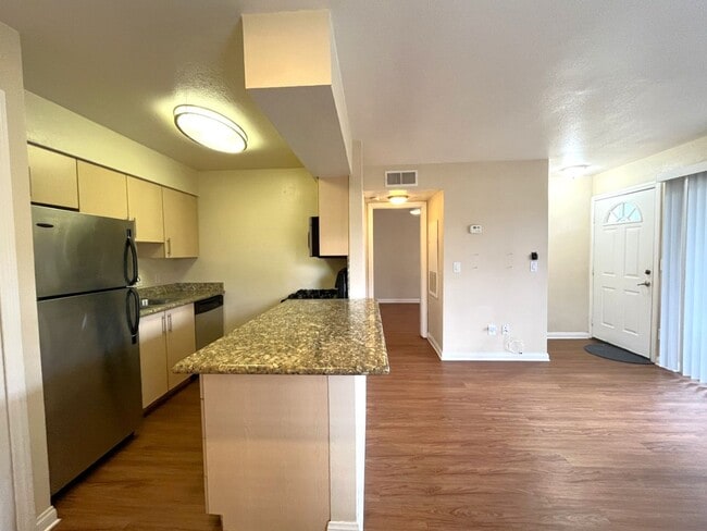 Photo - 1 bed, 1 bath located in Corona!