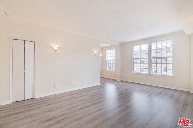 Photo - 5640 Franklin Ave Unit 300