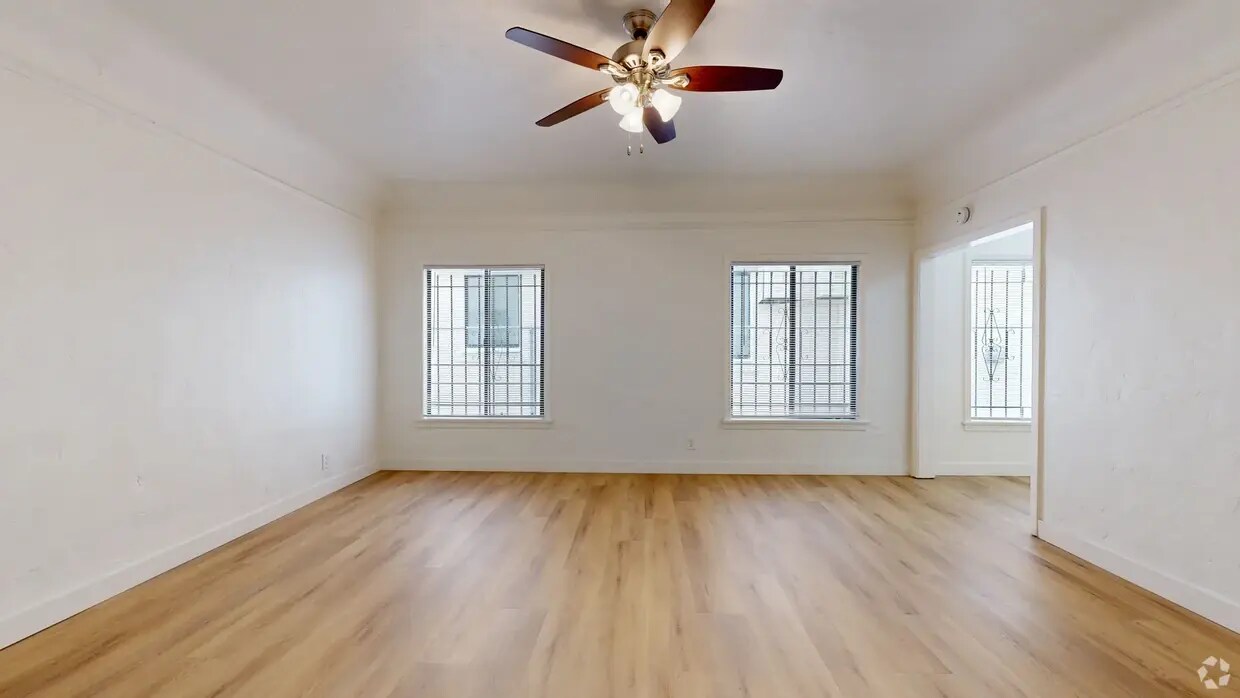 3D Tour - 26 Alamitos Ave.