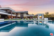 Photo - 1047 N Bundy Dr House