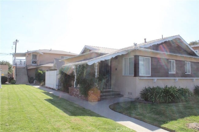 Photo - 1342 W Valencia Dr