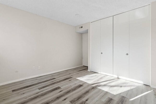 Photo - Canyon Rim Apartments