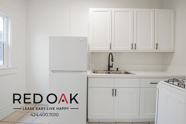 Photo - 816 S Park View St Unit 103
