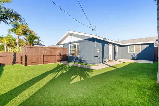 Building Photo - 3/2 Remodeled Home with Large Fenced Yard