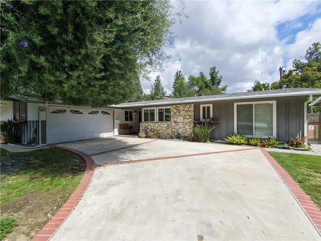 Photo - 22951 Austin St