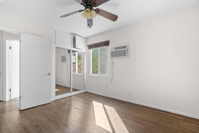 Photo - 330 W Alameda