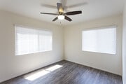 Photo - Beautiful 2 Bedroom in Ocean Beach with TW... Apartment Unit 4447
