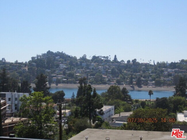 Photo - 2350 1/2 Teviot St