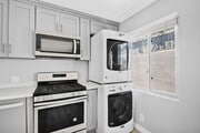 Photo - 1024 Loma Ave Unit 05
