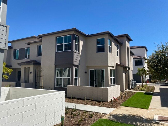 Building Photo - 13086 Olympus Cir Unit 4