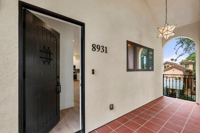 Photo - Stunning brand new construction, modern lu... Unit 8931 Hubbard