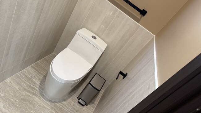 Photo - 594 S Mentor Ave