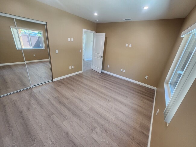 Photo - 10941 Walnut Dr