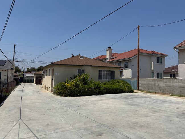 Building Photo - Jaguar Chan - R729-1617 Unit 1619A