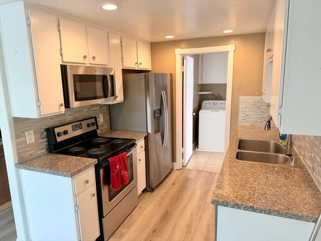 Photo - Updated 2 Bedroom Home with Garage & Community Amenities