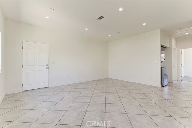Photo - 6821 Agnes Ave