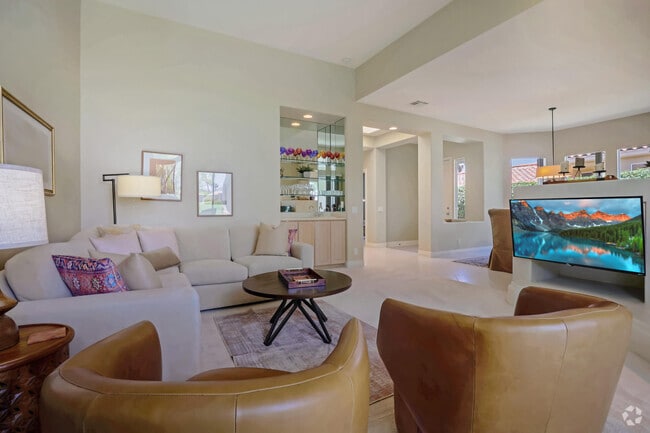 Building Photo - 425 Desert Holly Dr Rental