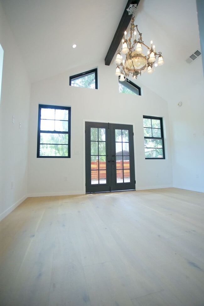 Photo - 2119 Hyperion Ave