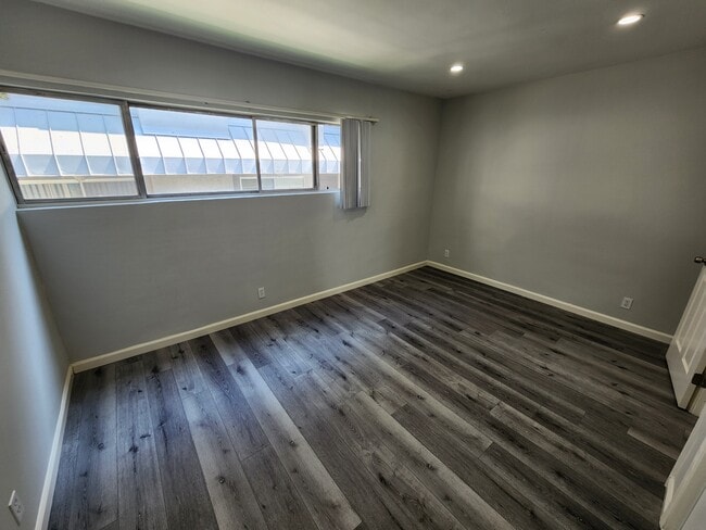 Photo - 12744 Moorpark St Unit 3
