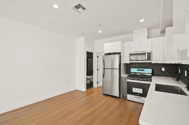 Photo - 1731 S New Hampshire Ave Unit 1731 1/2