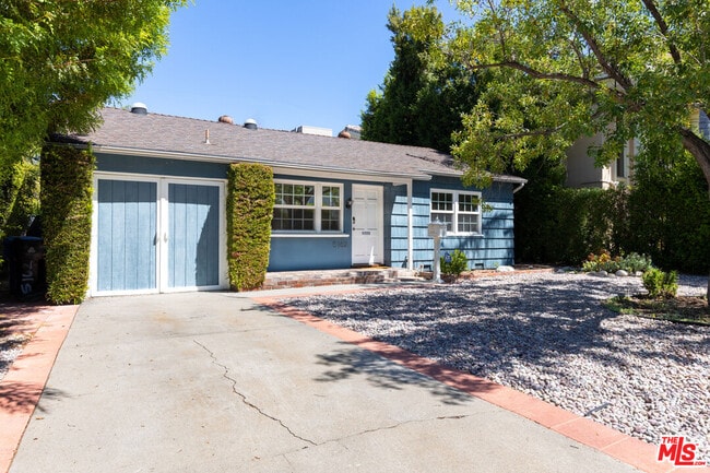 Photo - 5162 Lindley Ave