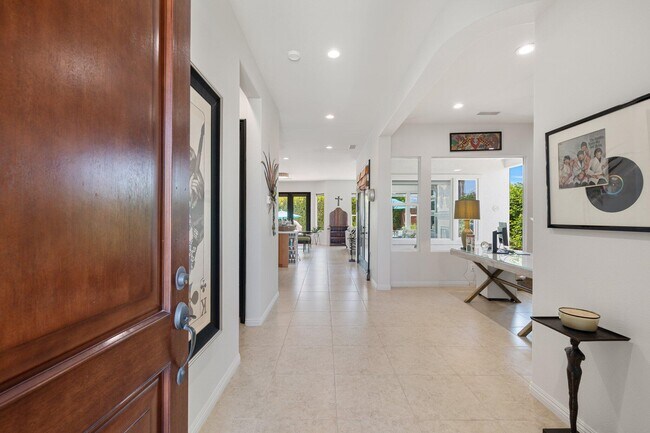 Photo - 61185 Soaptree Dr