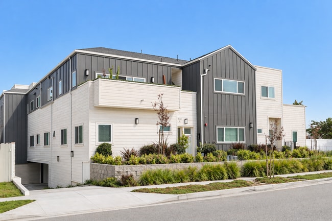 Photo - Firmona B Unit B