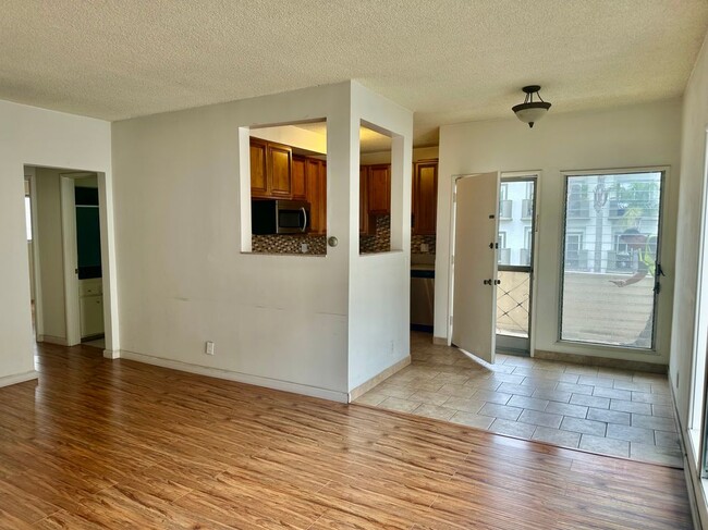 Photo - 11843 Dorothy St Unit 5