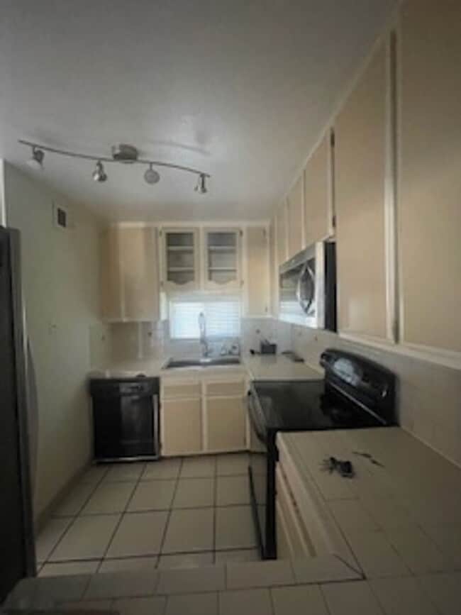 Photo - Charming condo near the Village in La Mesa