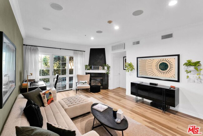 Photo - 851 N San Vicente Blvd Unit 121