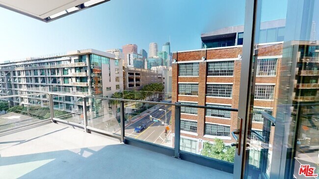 Photo - 1100 S Hope St Unit 616