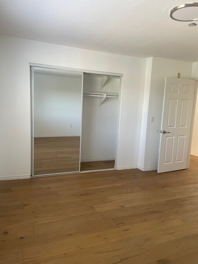 Photo - 4854 Laurel Canyon Blvd