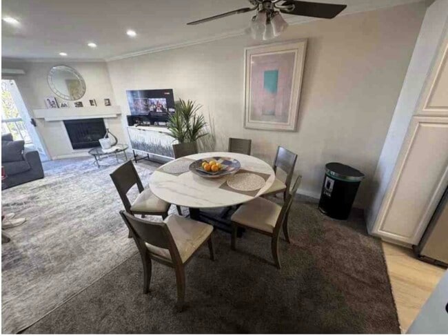 Dining Room - 5545 Canoga Ave Unit 218