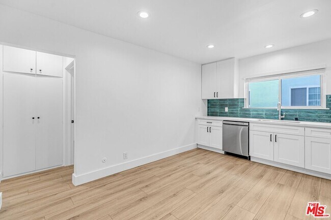 Photo - 2007 Vestal Ave