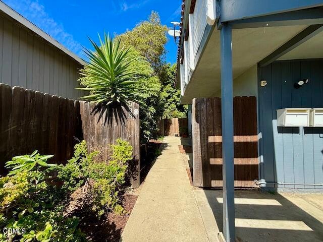 Photo - 933 Peninsula St