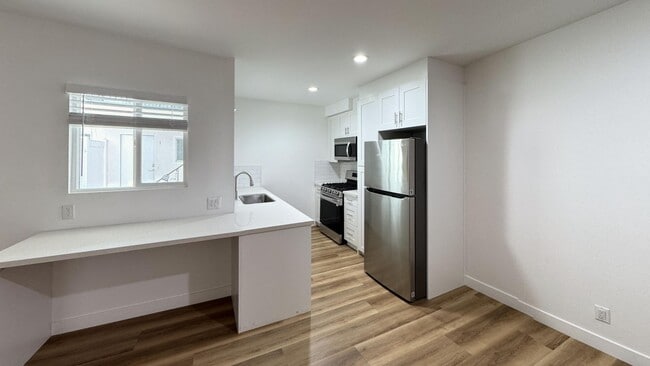 Photo - 3630 Midvale Ave