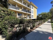 Photo - 1033 6th St Unit 304