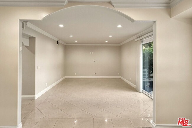 Photo - 5217 Etiwanda Ave