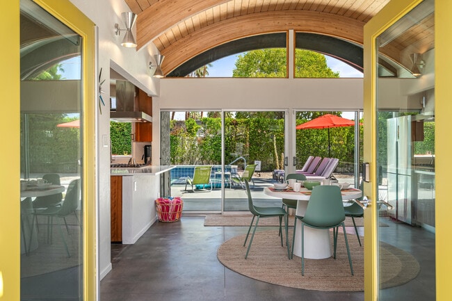 Photo - 1986 Yucca Pl