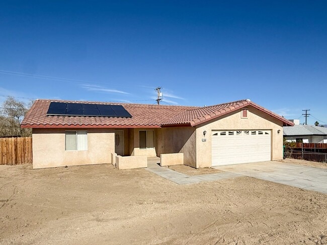 Building Photo - 29 Palms Home