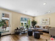 Photo - 6746 Gill Way