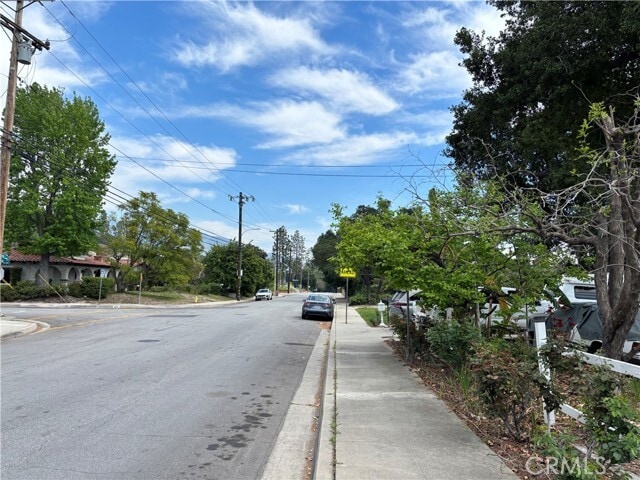 Photo - 130 E Sycamore Ave