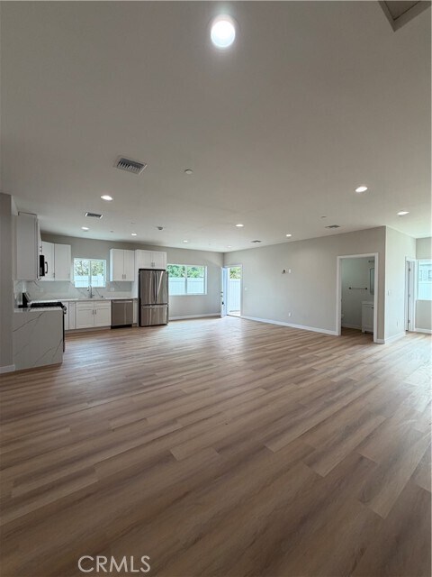 Photo - 7330 Riverton Ave