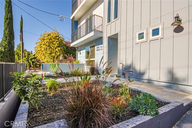 Photo - 10801 Kling St Townhome